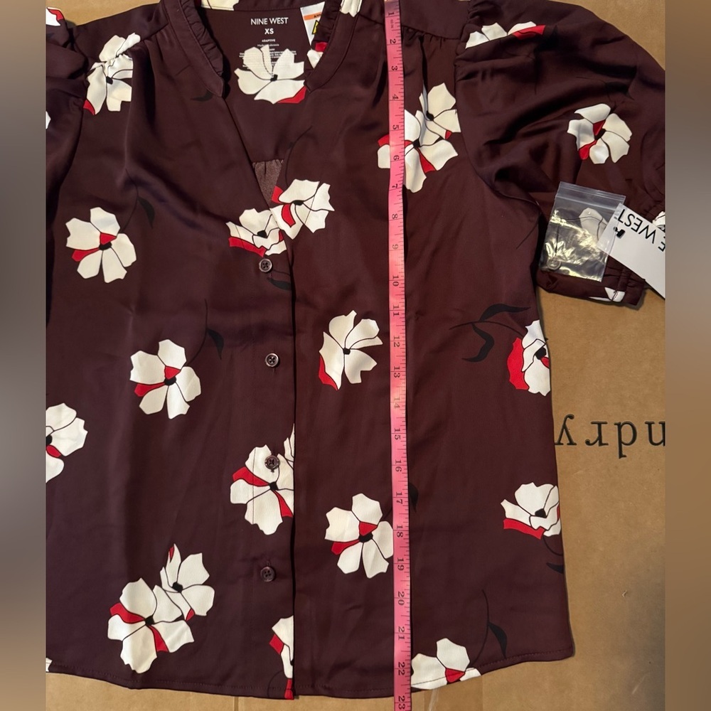 Women's Nine West Adaptive Ruffle Shirt in Plum Kiki Floral - Picture 9 of 11